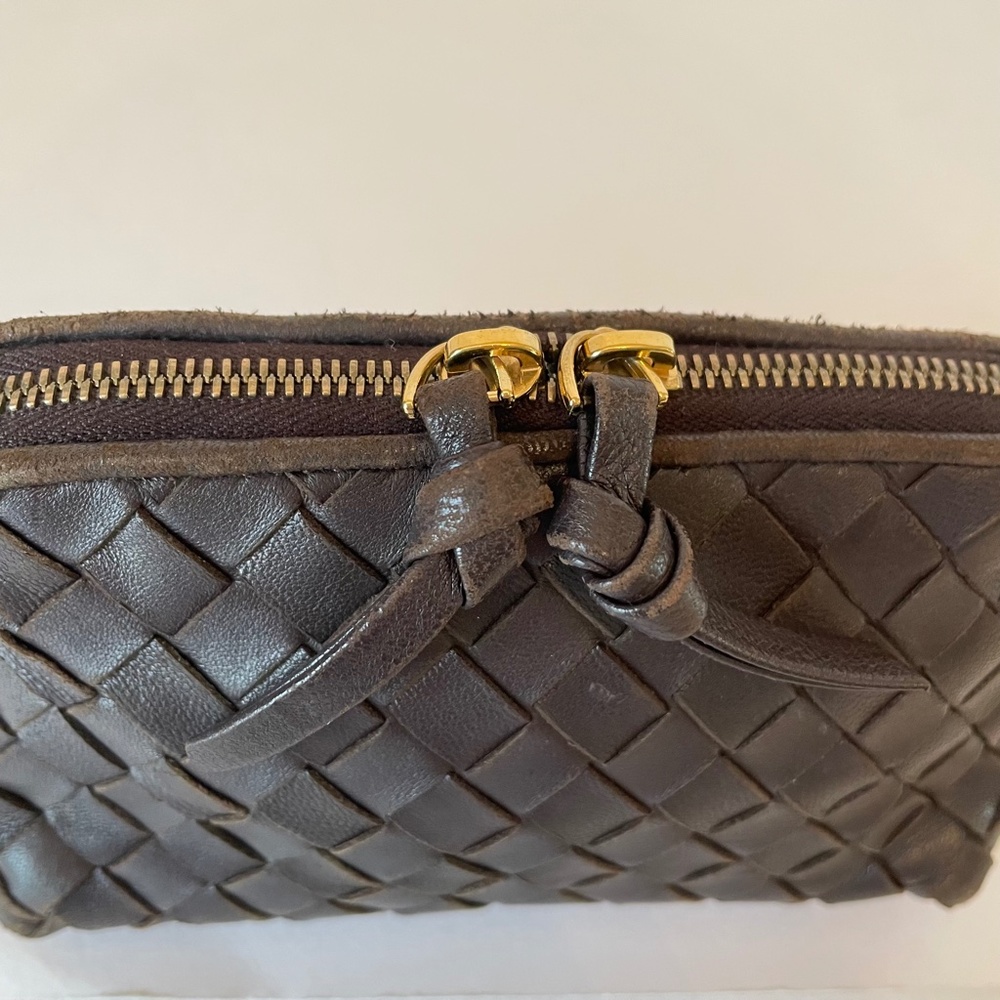 Bottega Veneta Intrecciato Brown leather small pouch cosmetic case mini bag - Picture 6 of 16